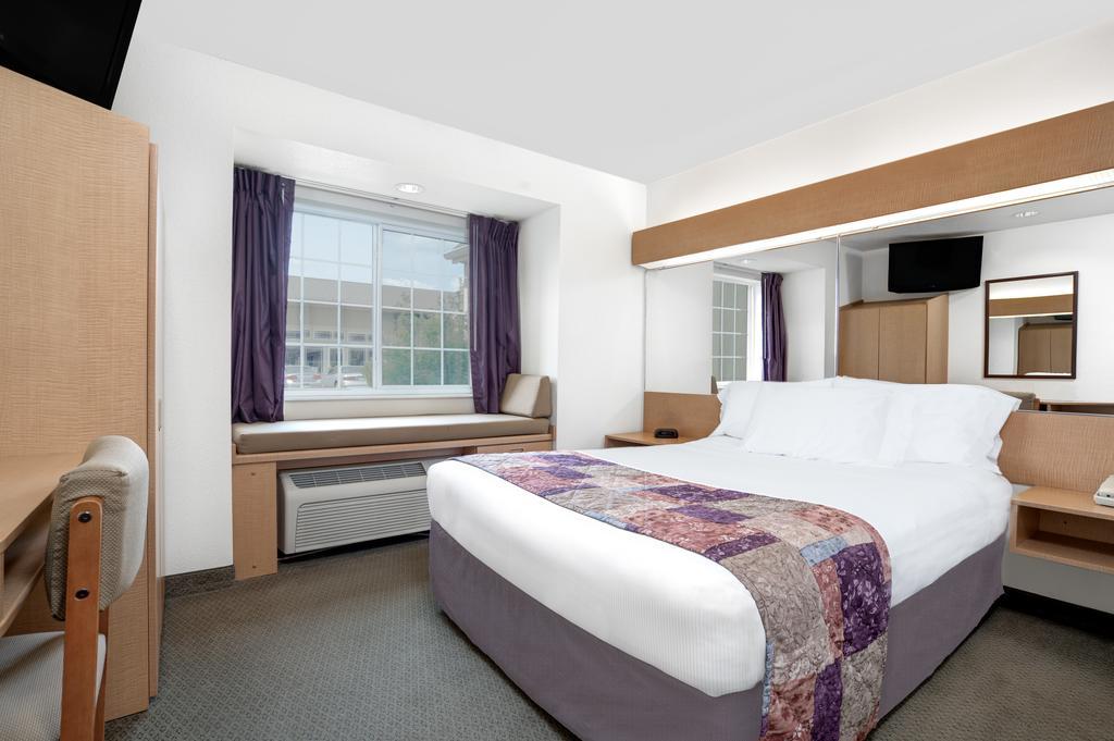 Microtel Inn & Suites By Wyndham Mankato Exterior photo